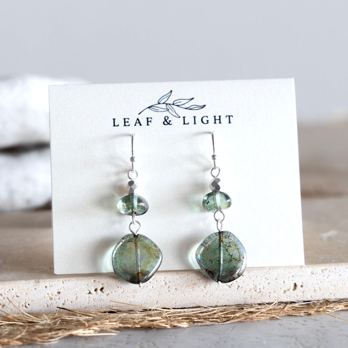 LUSTROUS GREEN GLASS DANGLE DROP EARRINGS | SILVER PLATED