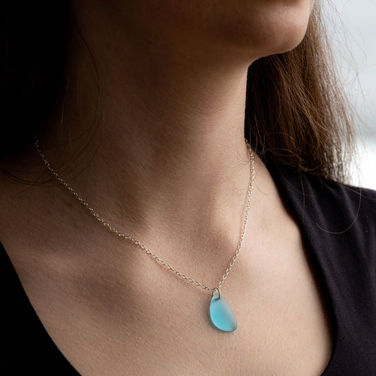 LIGHT TURQUOISE COASTAL GLASS NECKLACE | SILVER PLATED