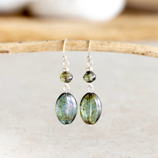 LUSTROUS GREEN OVAL DANGLE EARRINGS | SILVER PLATED