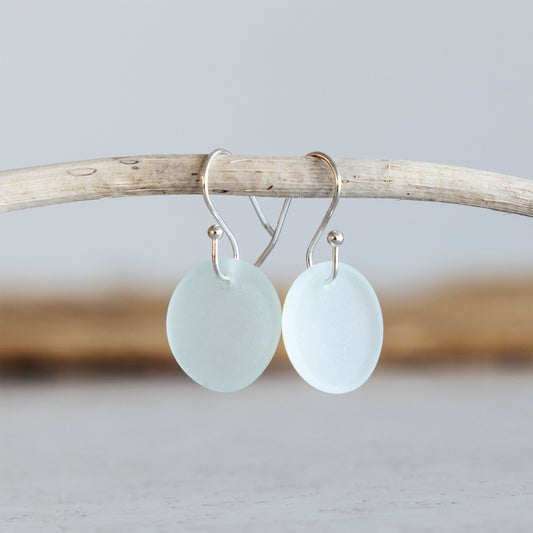 LIGHT AQUA CIRCLE COASTAL GLASS EARRINGS | SILVER PLATED