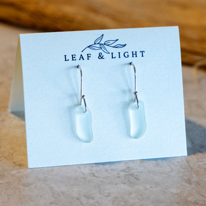 LIGHT AQUA EARRINGS SLIM COASTAL GLASS | SILVER PLATED