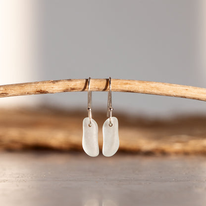 LIGHT AQUA EARRINGS SLIM COASTAL GLASS | SILVER PLATED