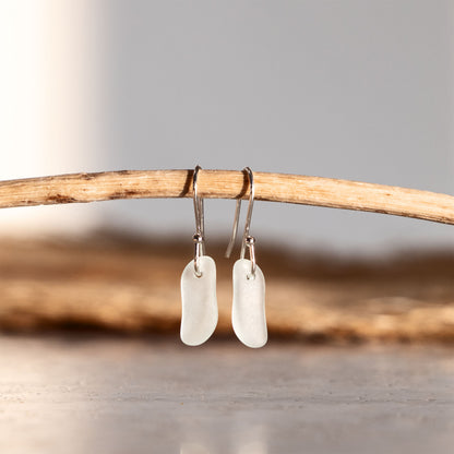 LIGHT AQUA EARRINGS SLIM COASTAL GLASS | SILVER PLATED