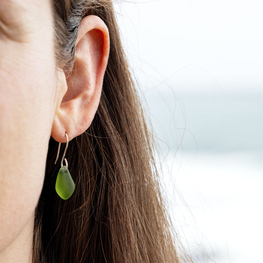 OLIVE COASTAL GLASS DROP EARRINGS | STERLING SILVER
