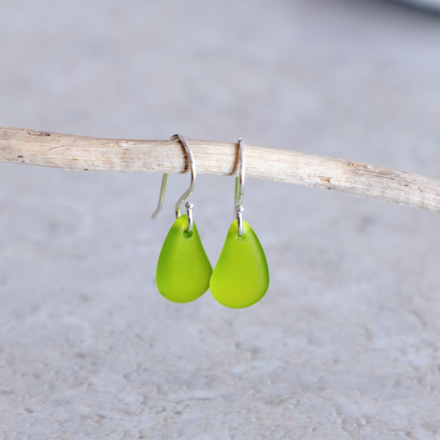 OLIVE COASTAL GLASS DROP EARRINGS | STERLING SILVER
