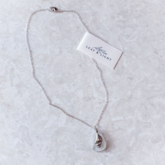 TRUMPET SHELL AND GLASS CHARM NECKLACE | SILVER PLATED