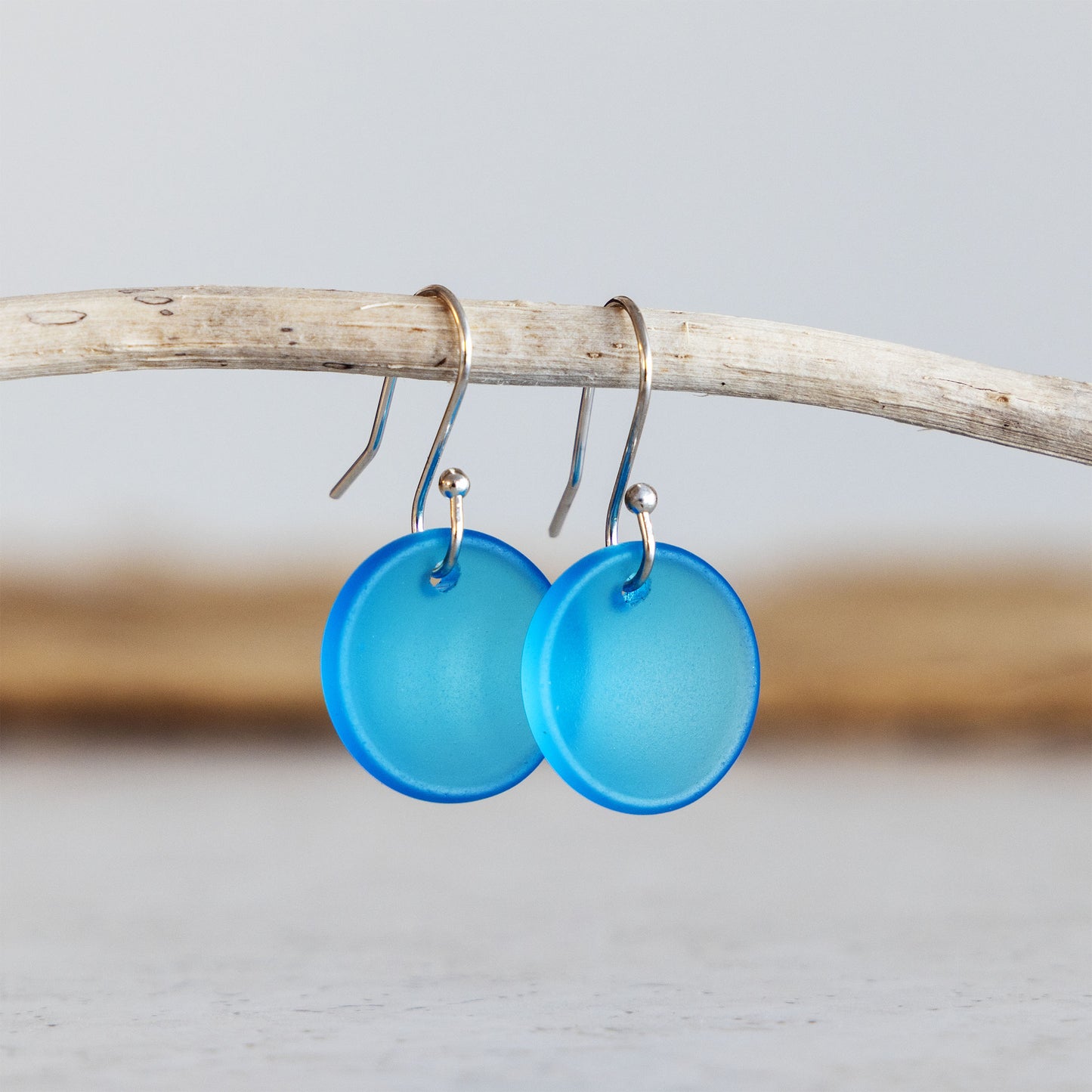 TURQUOISE CIRCLE COASTAL GLASS EARRINGS | SILVER PLATED