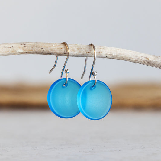 TURQUOISE CIRCLE COASTAL GLASS EARRINGS | SILVER PLATED